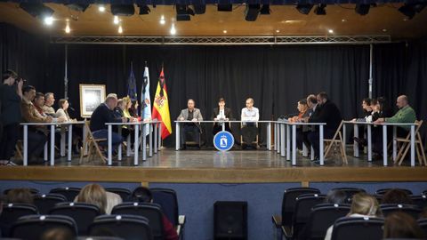 Imagen de archivo de un pleno de Ribeira.