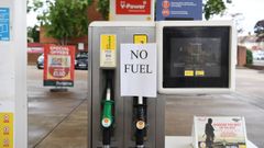 Una gasolinera cerrada hoy en Londres