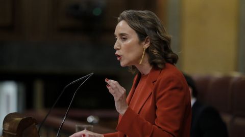 La secretaria general del PP, Cuca Gamarra, durante la sesin plenaria en el Congreso de este martes