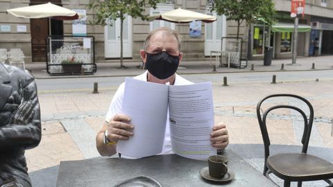 Joaqu�n Moldes, enfermo de p�rkinson, a finales de julio en Pontevedra, cuando difundi� su queja