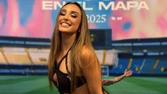 Myriam Doce en uno de los estadios de la gira de Maluma