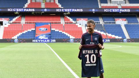 Presentaci�n de Neymar con el PSG