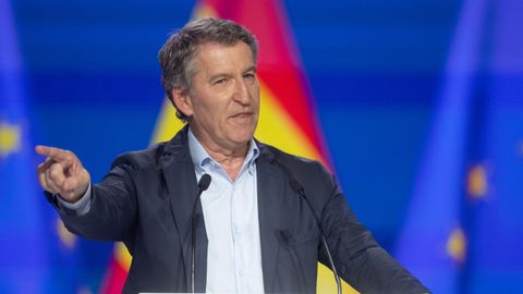 El presidente del PP, Alberto Núñez Feijoo, durante el discurso de clausura del congreso nacional del PP.