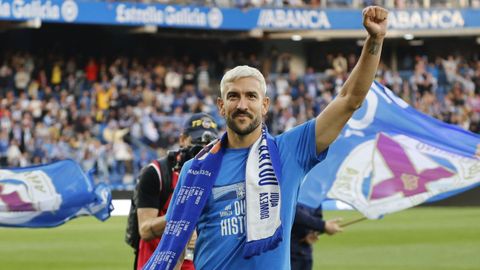 Pablo Martnez, durante la celebracin por el ascenso