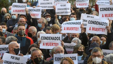 Vecinos del suroccidente convocan una protesta, entre la Delegaci�n del Gobierno en Asturias y la sede de Presidencia del Principado, para reivindicar la mejora de las infraestructuras
