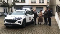 Entrega de un nuevo autom�vil, de tipo h�brido, a la Polic�a Local de Monforte en diciembre del 2022