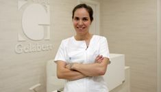 Cristina ejerce en la cl�nica que inaugur� su padre hace m�s de veinticinco a�os. 