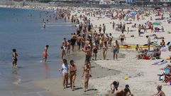 El buen tiempo llena las playas