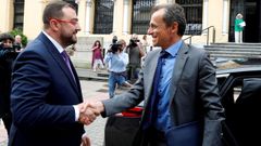 El presidente del Principado de Asturias, Adri�n Barb�n,iz., y el ministro de Ciencia, Innovaci�n y Universidad en funciones, Pedro Duque