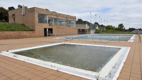 El complejo deportivo de la urbanización Montegolf se encuentra abandonado