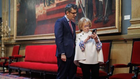 El ministro de Presidencia, Relaciones con las Cortes y Memoria Hist�rica, F�lix Bola�os, e Irene Shashar, superviviente del holocausto en Polonia  
