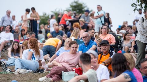 Eclipse total en Asturias desde el Parque de los Pericones, en Gij�n