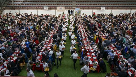 Ms de 1.200 personas comieron en el pabelln