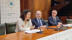 Irene D�az, vicerrectora de Investigaci�n; Ignacio Villaverde, rector de la Universidad de Oviedo, y Jos� Miguel Arias, vicerrector de Gesti�n Acad�mica.