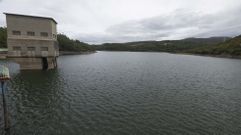 El embalse de Santa Ux�a, este lunes, a�n con buena capacidad.