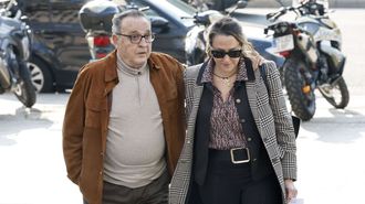  El exvicepresidente del Comit� T�cnico de �rbitros (CTA), Jos� Mar�a Enr�quez Negreira, a su llegada al Instituto de Medicina Legal de Barcelona para someterse al �ltimo reconocimiento forense