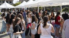 A Ferrer�a de Pontevedra se transforma en un gran mercado escolar