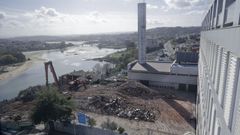 Trabajos de demolición del hotel de pacientes del Chuac