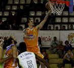 El p�vot estadounidense Jason Cain anot� 12 puntos y captur� 12 rebotes.