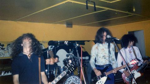 LOS ESKIZOS TOCANDO EN EL PLAYA CLUB EN SEPTIEMBRE DE 1992