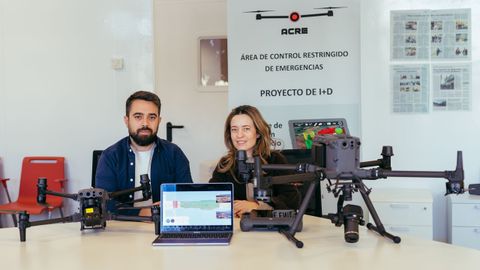 Los hermanos Rubn y Noelia Gil Fontn, fundadores de la empresa gallega Vig-Sec Drone 