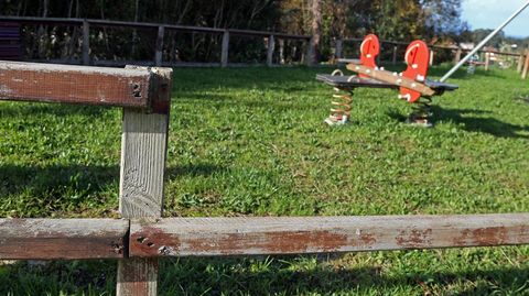 Chequeo parque infantil, zona recreativa de Batalla, en Xuo