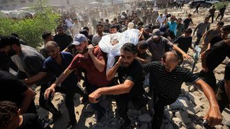 Entierro de una de las v�ctimas mortales tras un ataque de Israel durante un funeral en Gaza