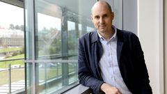 Tub�o y su equipo recibieron la felicitaci�n de Pedro Duque