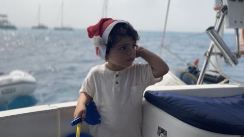 Leo, el a&ntilde;o pasado antes de la visita de Pap&aacute; Noel a su barco.