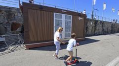 M�dulo de ba�os en el puerto deportivo de Sanxenxo