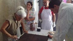 Taller de pintura ecol�gica en la asociaci�n Ultravioleta