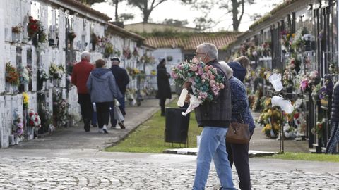 Todos los Santos en el cementerio de Catabois, Ferrol