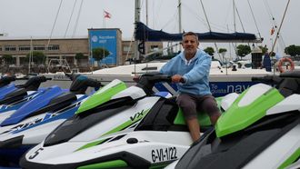 Francisco Rodr&iacute;guez&nbsp;con una de sus motos de agua