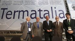 El acto inaugural de ayer cont� con la presencia de las autoridades pol�ticas y educativas. 