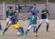 El Cabo de Cruz y el S�lvora protagonizaron un derbi en Vali�o que se llevaron los ribeirenses. 