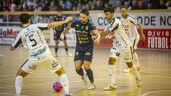 Diogo anot� cinco tantos para O Parrulo en la primera vuelta, que cay� en su visita al Noia