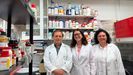 De izquierda a derecha, los investigadores Fernando Fierro, Victoria Antu�a, Mar�a Teresa Andr�s