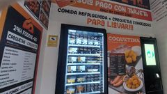 El expendedor de comida se encuentra en la calle Reinante, peatonal y muy transitada