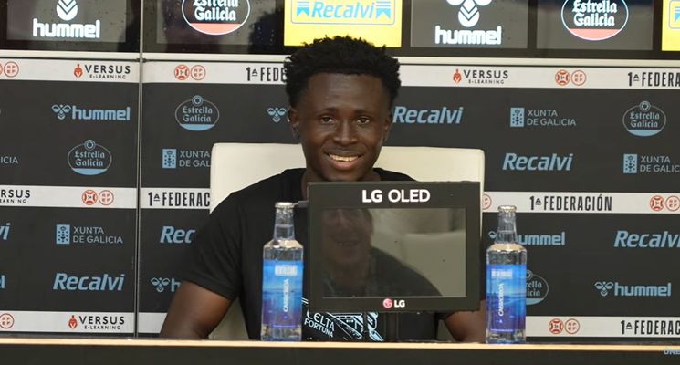 El jugador del Celta Fortuna Bernard Somuah, en sala de prensa tras el ascenso.