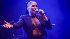 Rosa L�pez act�a en la gala ben�fica de Lugo