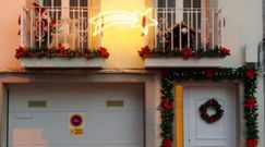 Parte de una de las fachadas que participan en el concurso de decoraci�n del Concello de A Fonsagrada