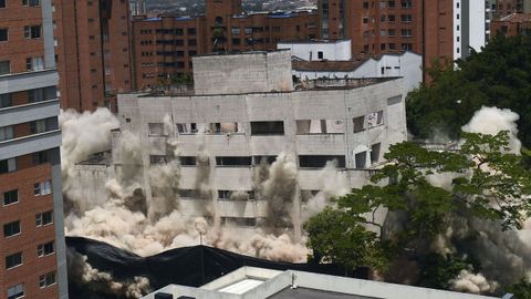 Unas 1.600 personas se concentraron para ser testigos de la demolici�n del fort�n de Escobar durante un acto encabezado por el presidente colombiano Iv�n Duque