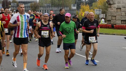 Miles de corredores participaron en la San Marti�o.