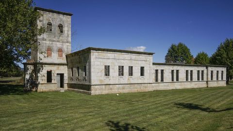 Antiguo balneario y entorno de Caldelias.