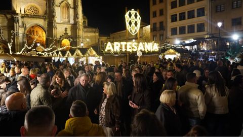 Encendido de las luces de Navidad en Oviedo, noviembre de 2025