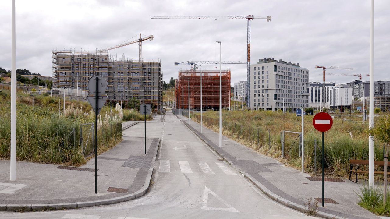 A Coruña pasó de construir un piso público en 14 años a ser pionera en topar los alquileres