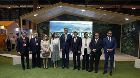 Los reyes en el stand de Asturias en Fitur