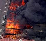 <span lang= es-es >V�deos del helic�ptero policial</span>. La aeronave de la comisar�a de Vigo que sobrevol� el incendio film� cuando las llamas devoraban el tejado de la antigua nave de Freiremar. 