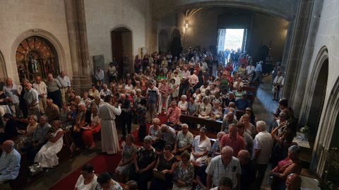 Este es el aspecto que luc�a el interior de la iglesia de San Vicente durante la misa del 15 de agosto