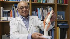 Antonio Mera, en su consulta del Chus.